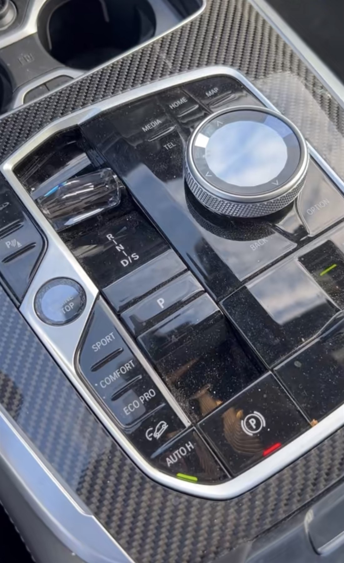 Console BMW prima della pulizia